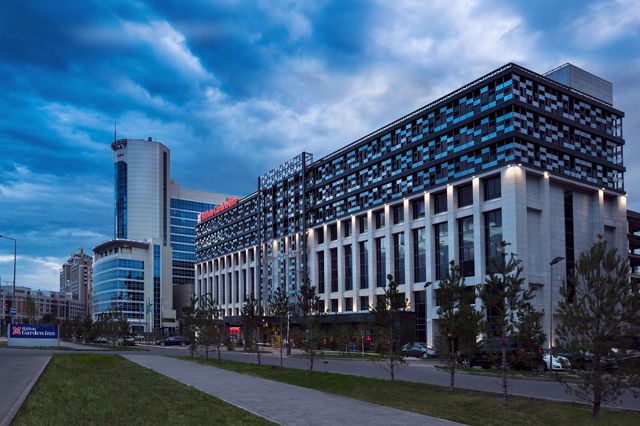Hilton Garden Inn Astana: Как clockster сократил время на отчёты с недели до одного дня